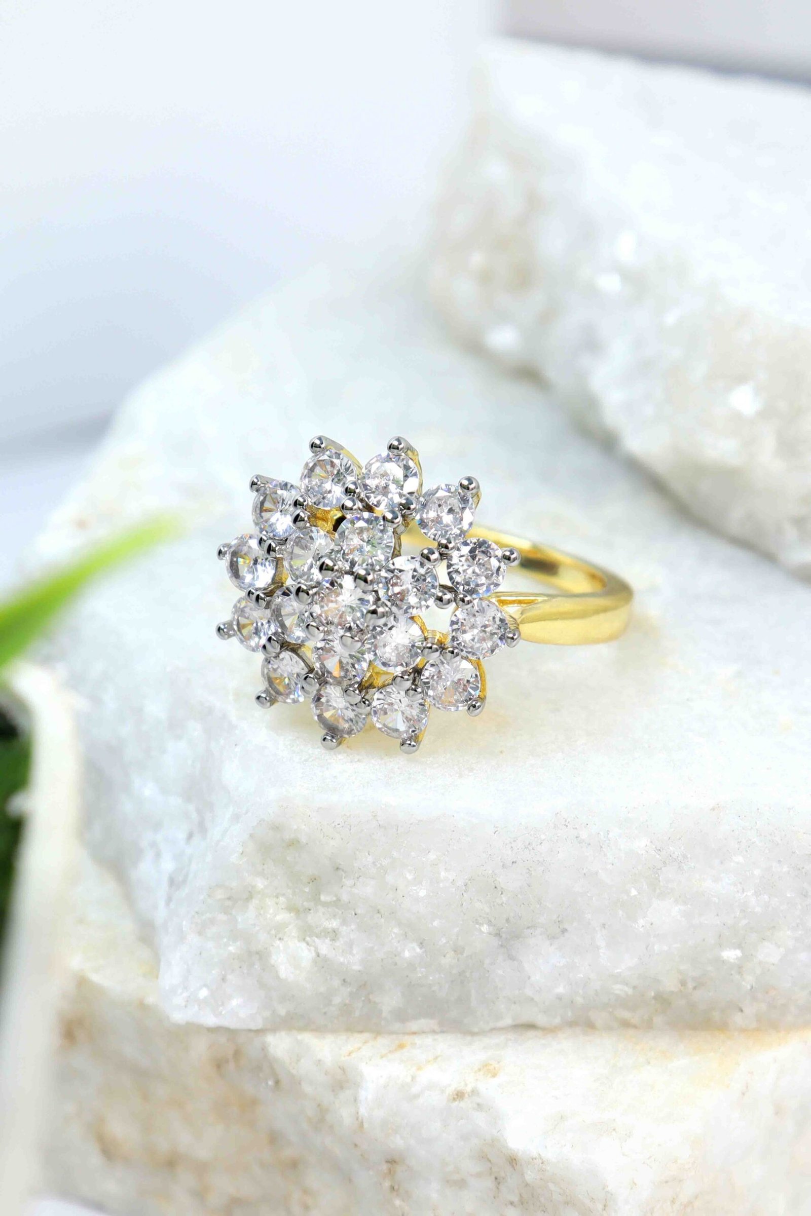 UNIHLC Cluster Sparkle Ring - Image 4
