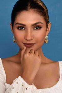 UNIHLC Butterfly Bloom Hoops