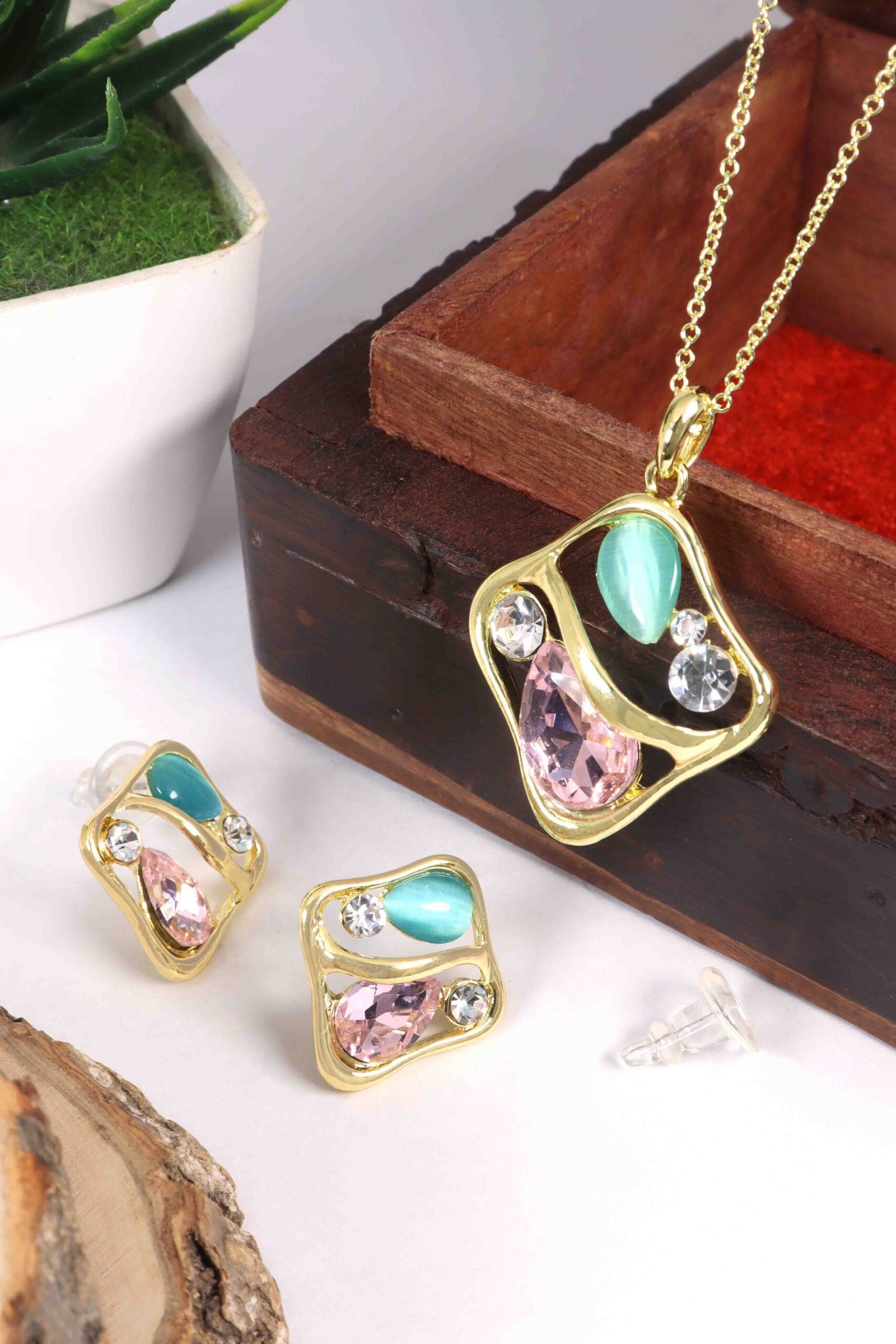 UNIHLC Dual-Tone Charm Set - Image 4