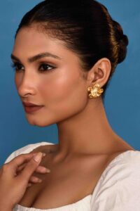 UNIHLC Golden Floral Bloom Earrings