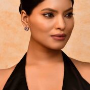 1_a319bee0-73da-4670-9baf-f955c7dd6e1a