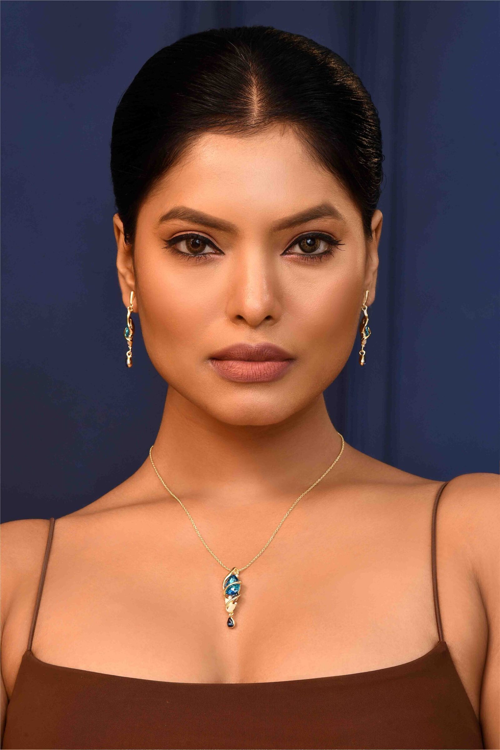 UNIHLC Ocean Blue Pendant Set - Image 3