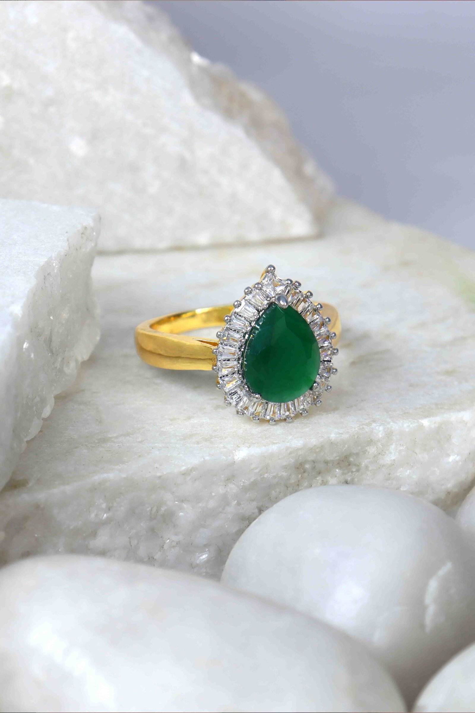 UNIHLC Regal Drop Ring - Image 4