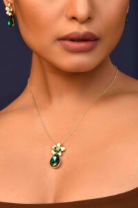UNIHLC Emerald Bloom Pendant Set