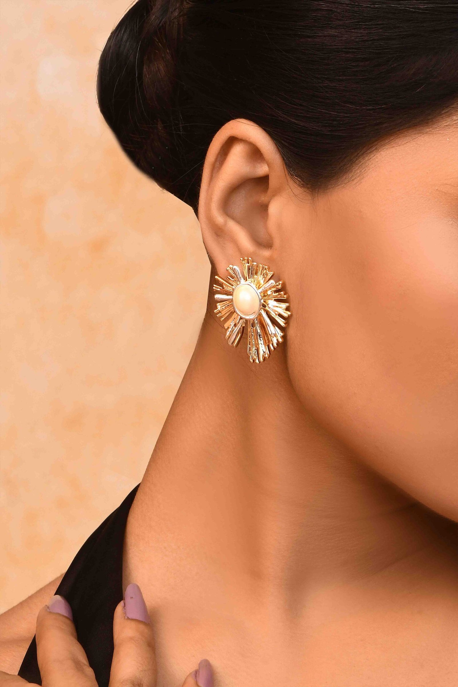 UNIHLC Radiant Pearl Studs - Image 2