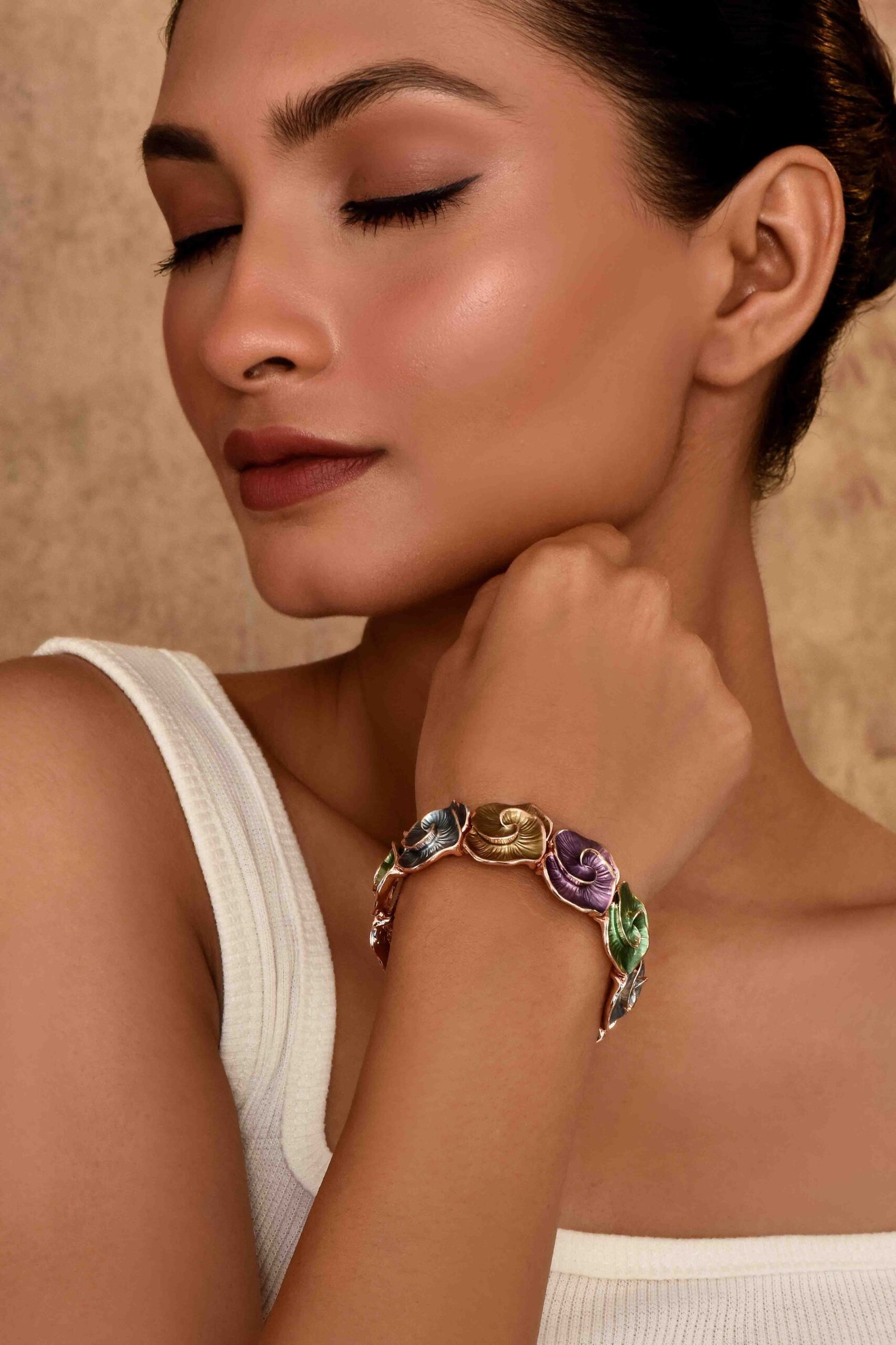 UNIHLC Garden Bloom Bangle - Image 2
