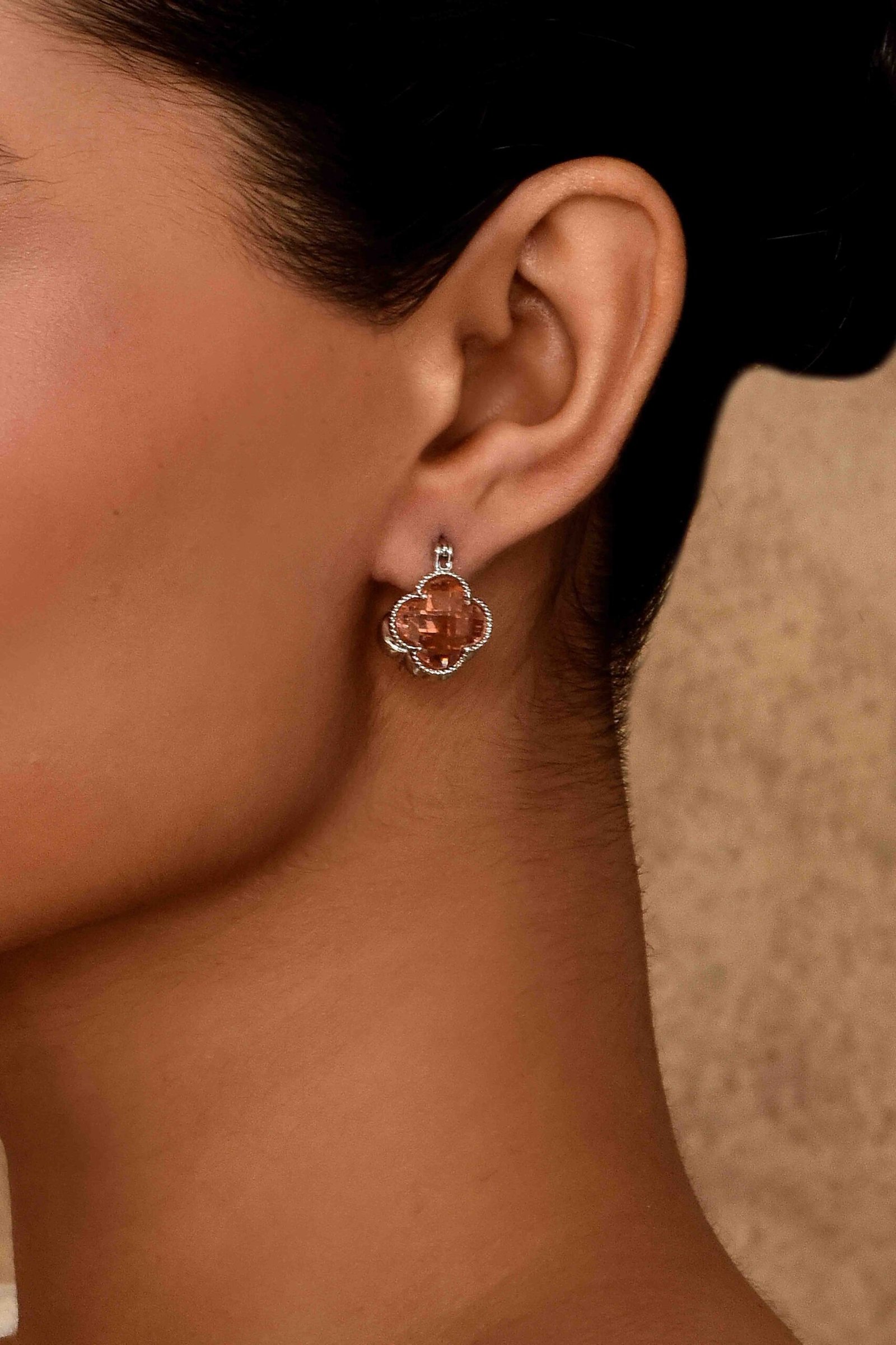 UNIHLC Blush Clover Drops - Image 2