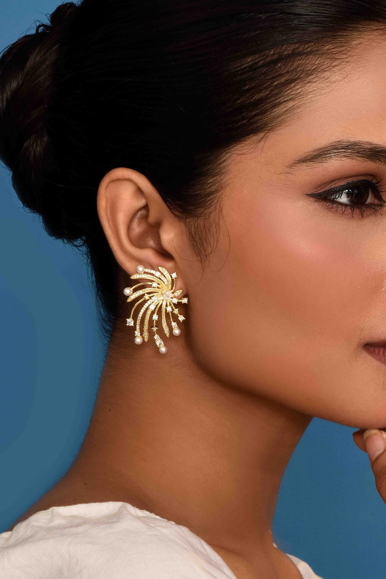 UNIHLC Celestial Starburst Earrings - Image 2