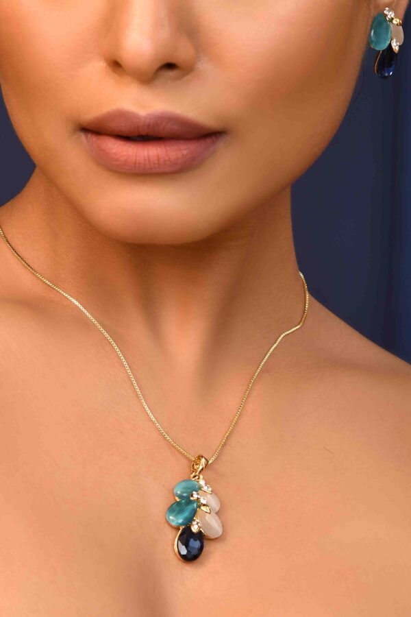 3_3c5c879f-d0d5-4891-8a84-a66eb15dbd6f