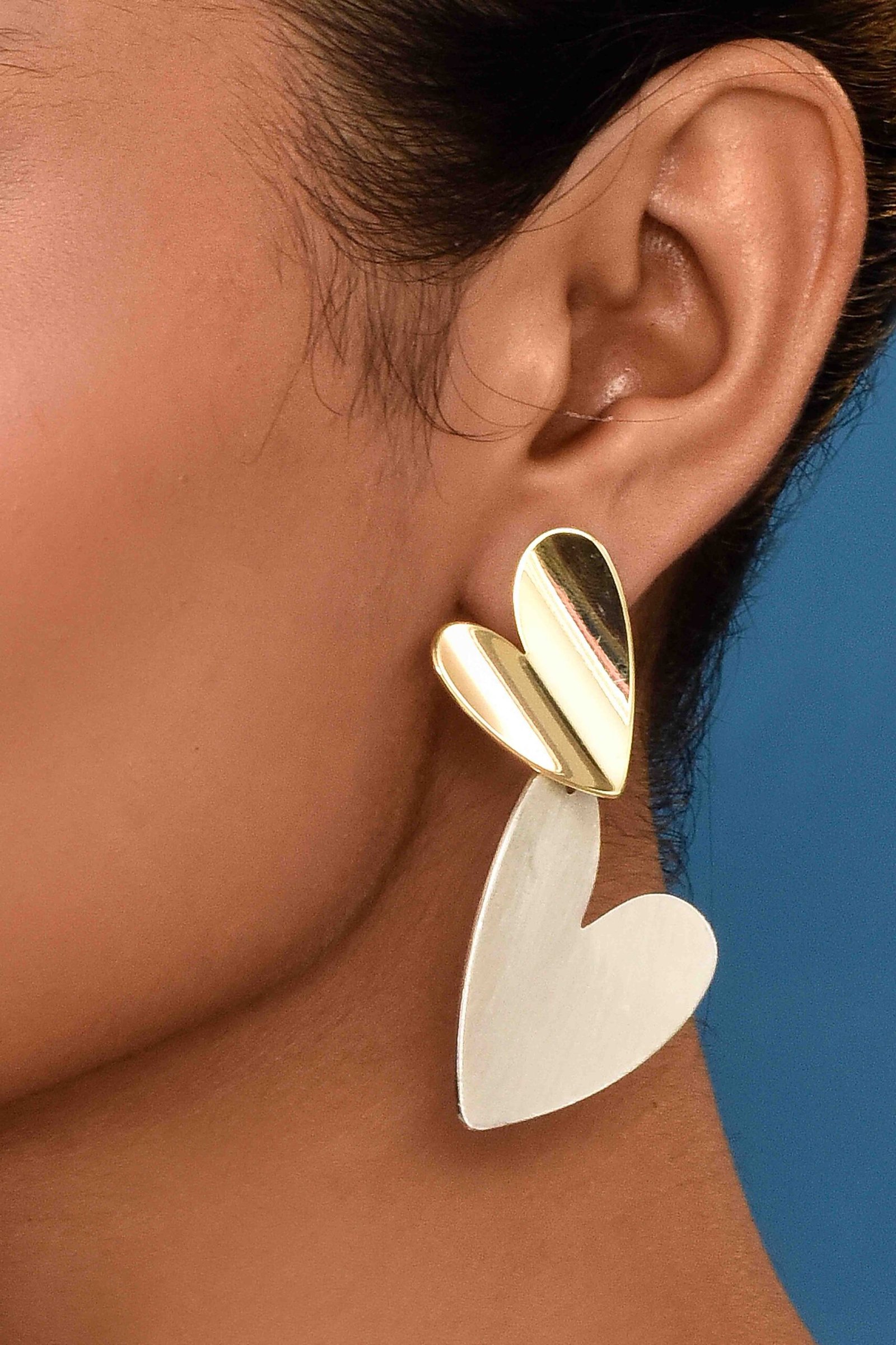 UNIHLC Twin Heart Earrings - Image 3