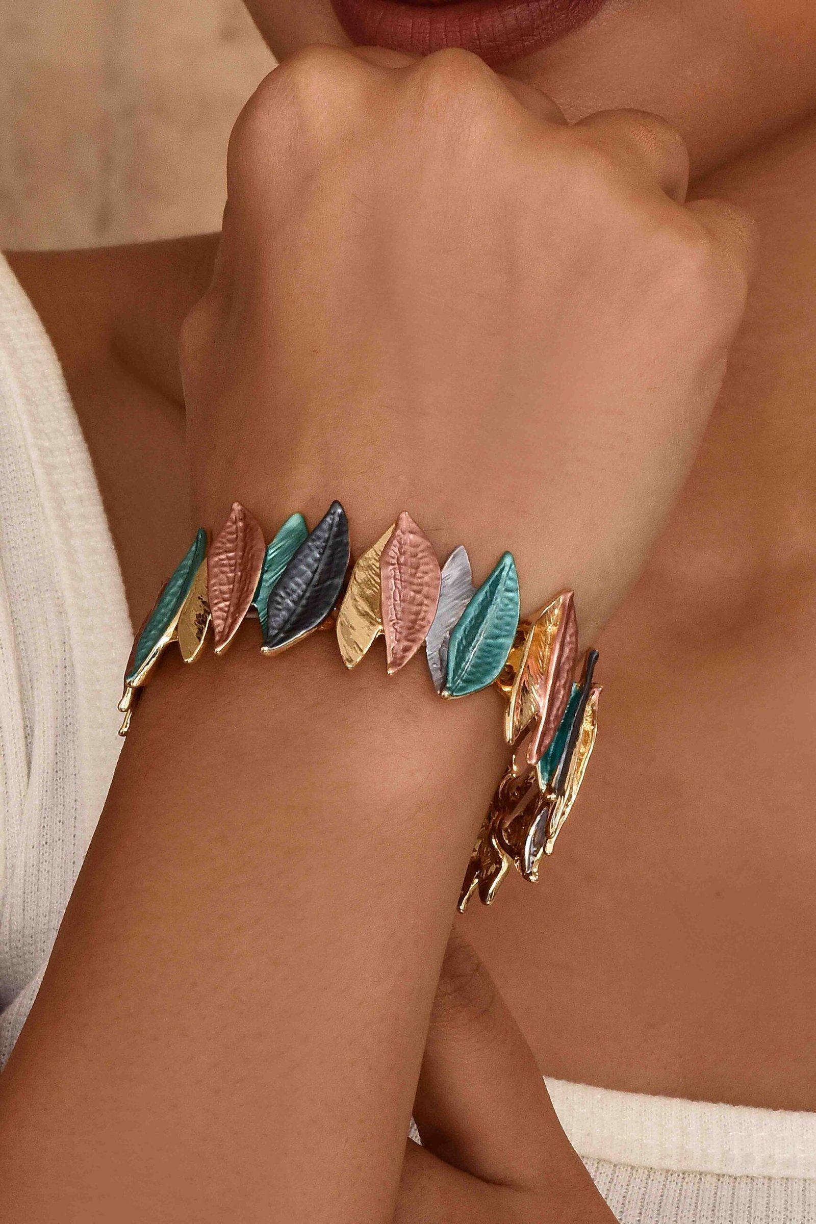 UNIHLC Tropical Leaf Bangle - Image 3