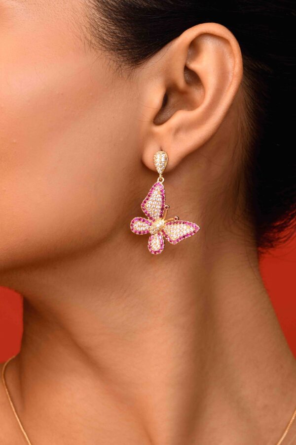 3_8707d1d3-3a4f-4948-af15-2b503cc253d1