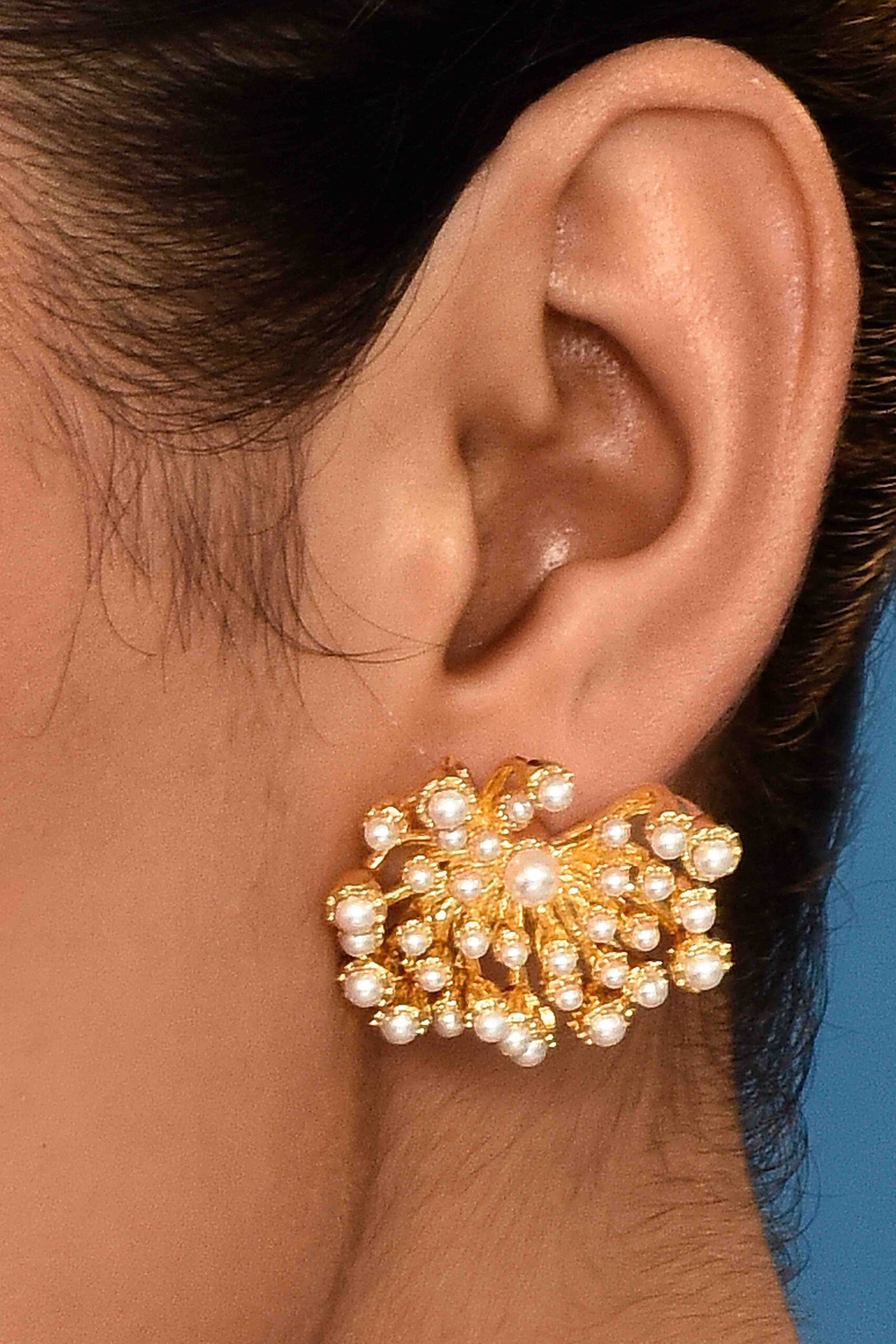 UNIHLC Pearl Floral Burst Studs - Image 3