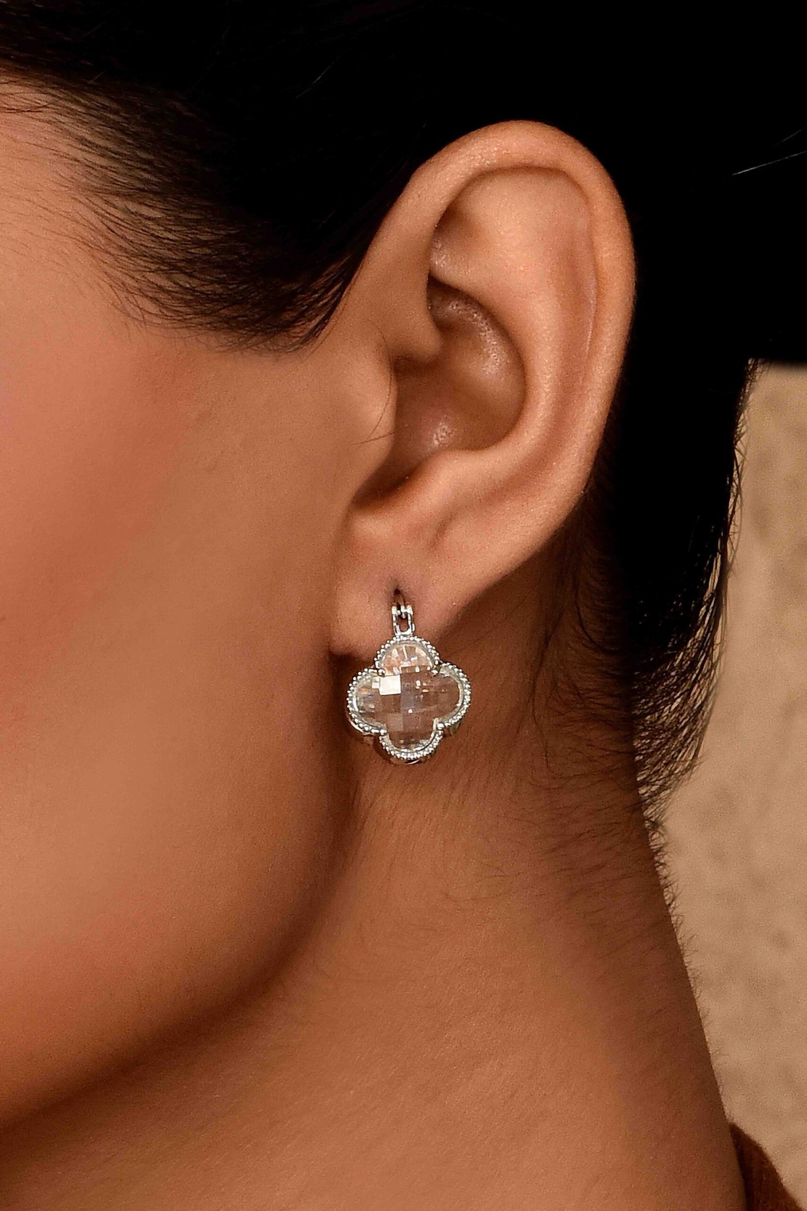 UNIHLC Crystal Clover Earrings - Image 2