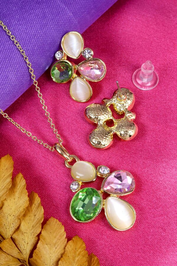 4_09008921-2831-4380-ac7d-c313b2ad1ec0