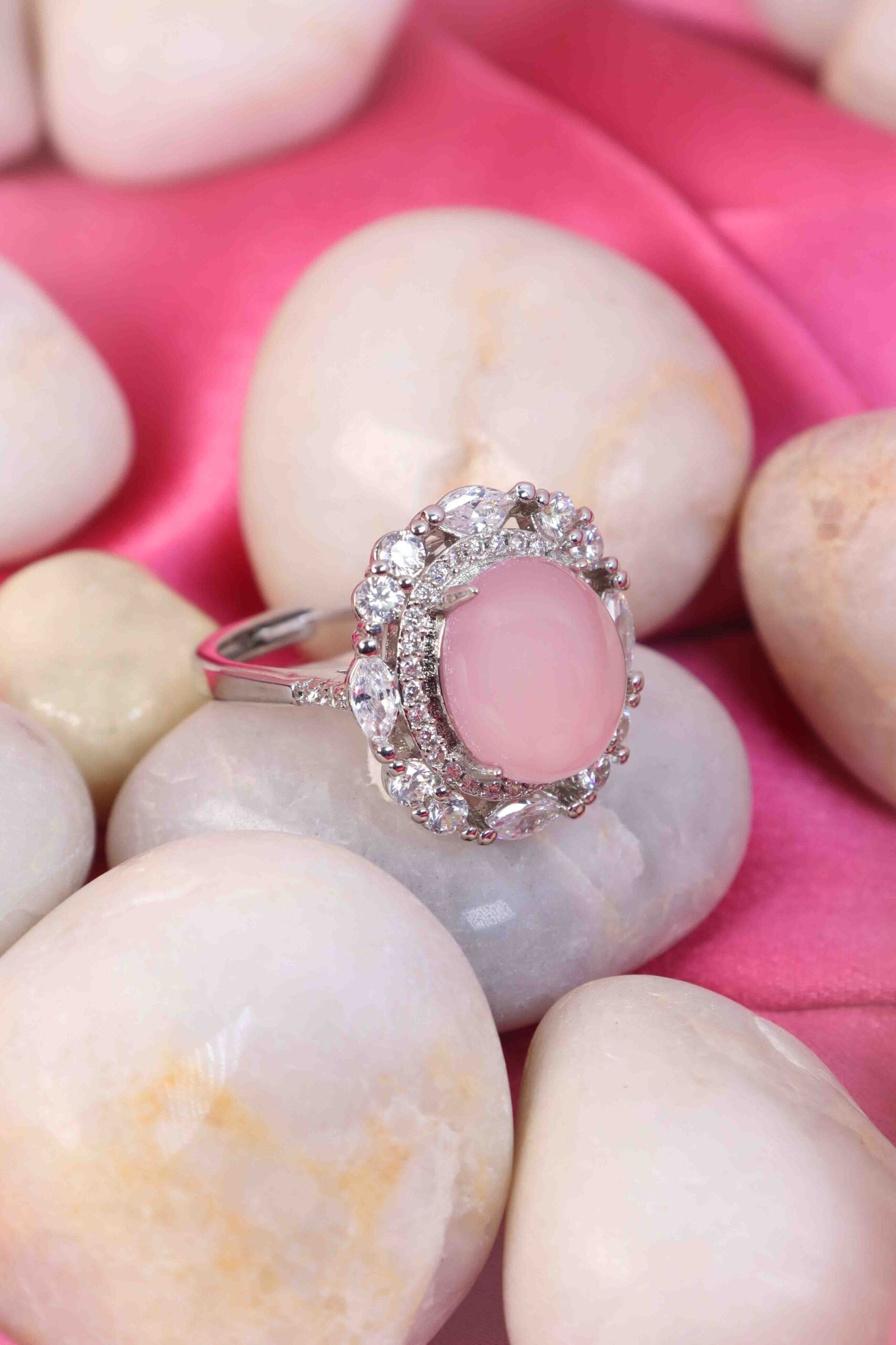 UNIHLC Petal Glow Ring - Image 4