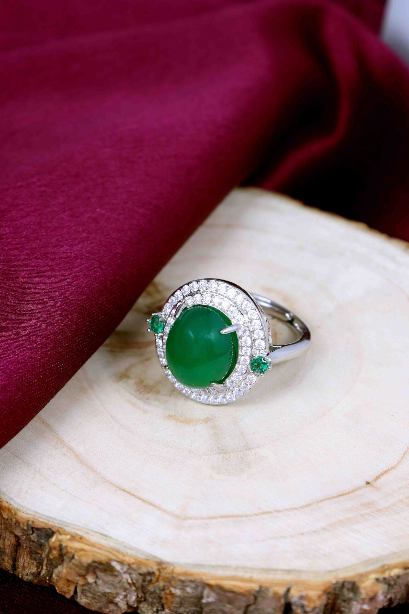 UNIHLC Enchanted Emerald Ring - Image 4
