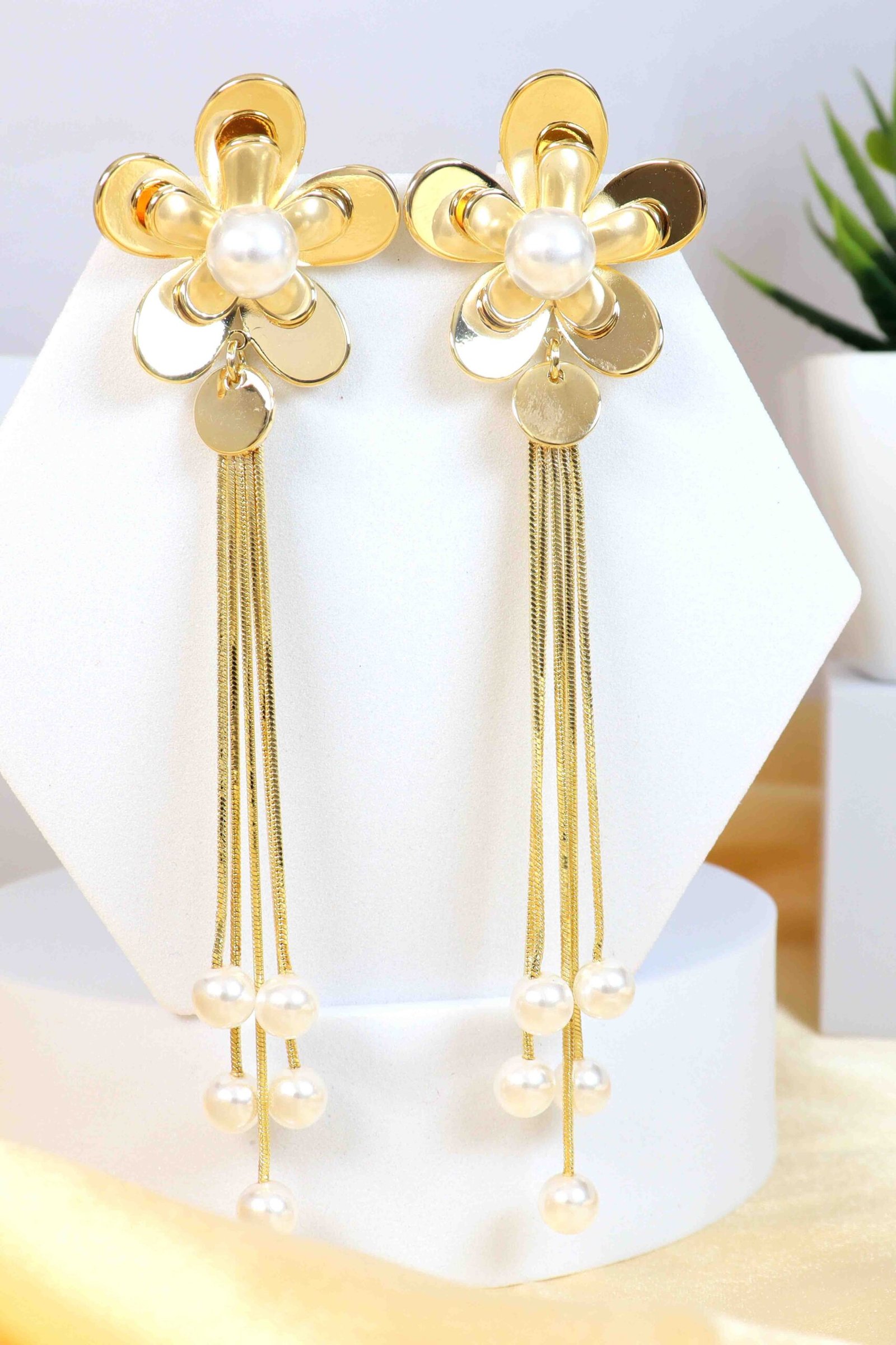UNIHLC Golden Pearl Chain Earrings - Image 4