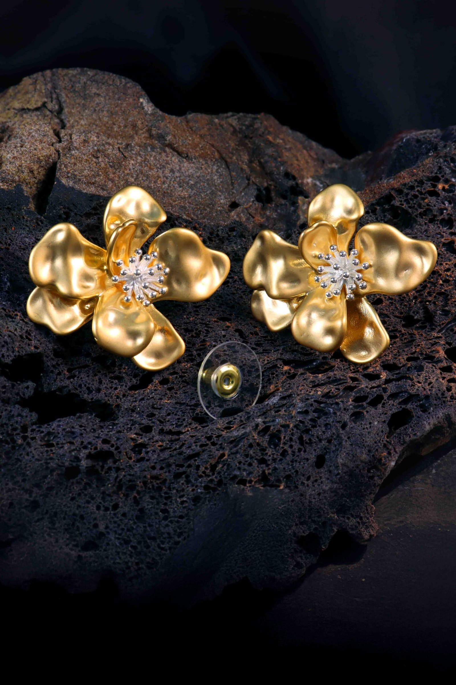 UNIHLC Golden Floral Bloom Earrings - Image 4