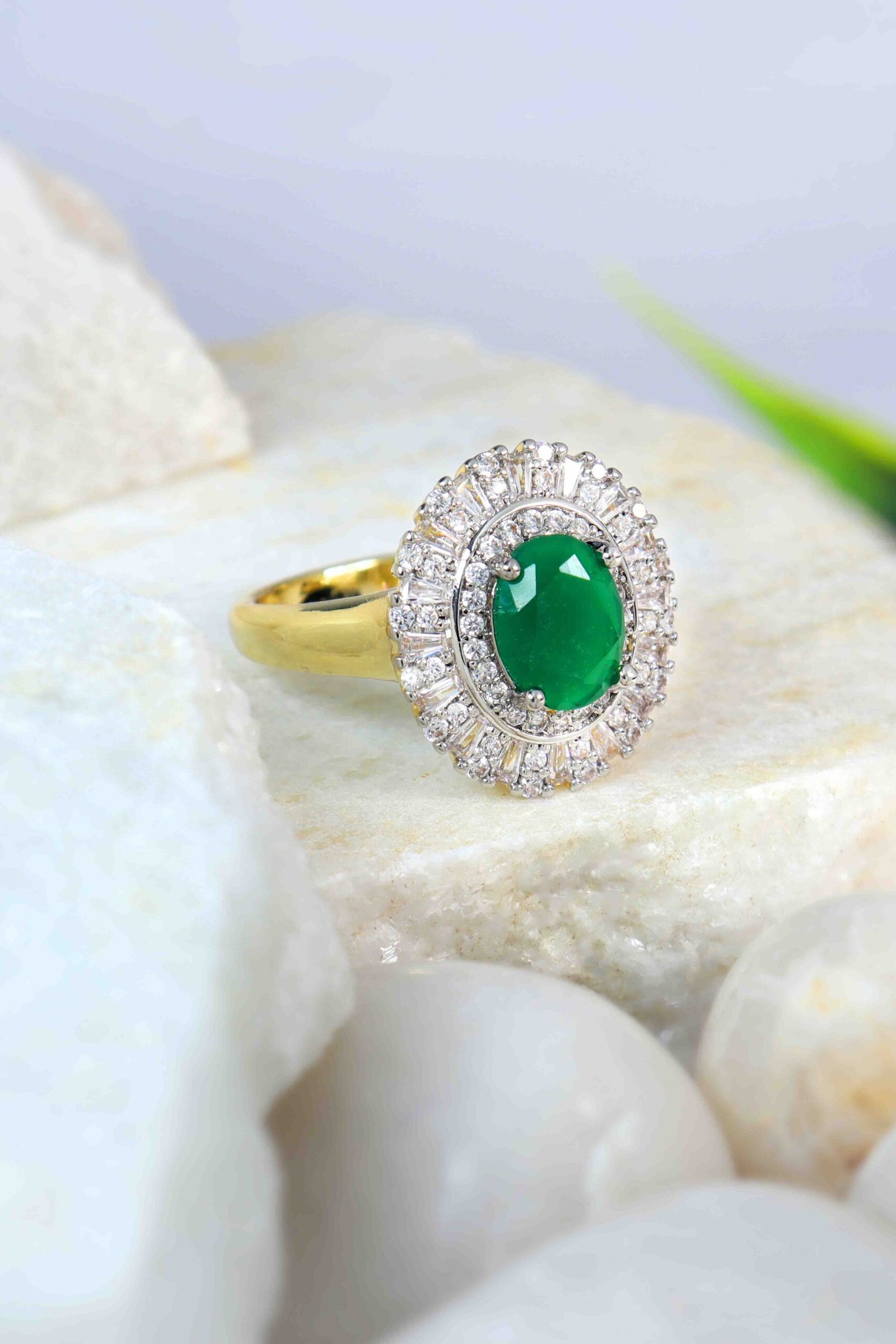 UNIHLC Royal Emerald Ring - Image 4
