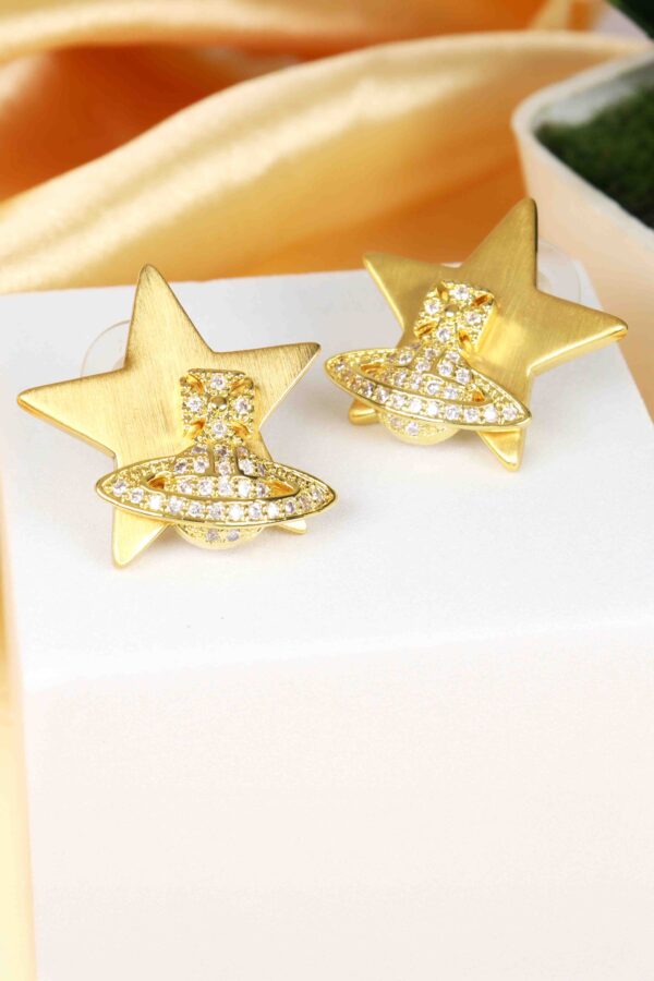 4_57fb0ded-316d-4d31-a77d-0071afcdf5f9