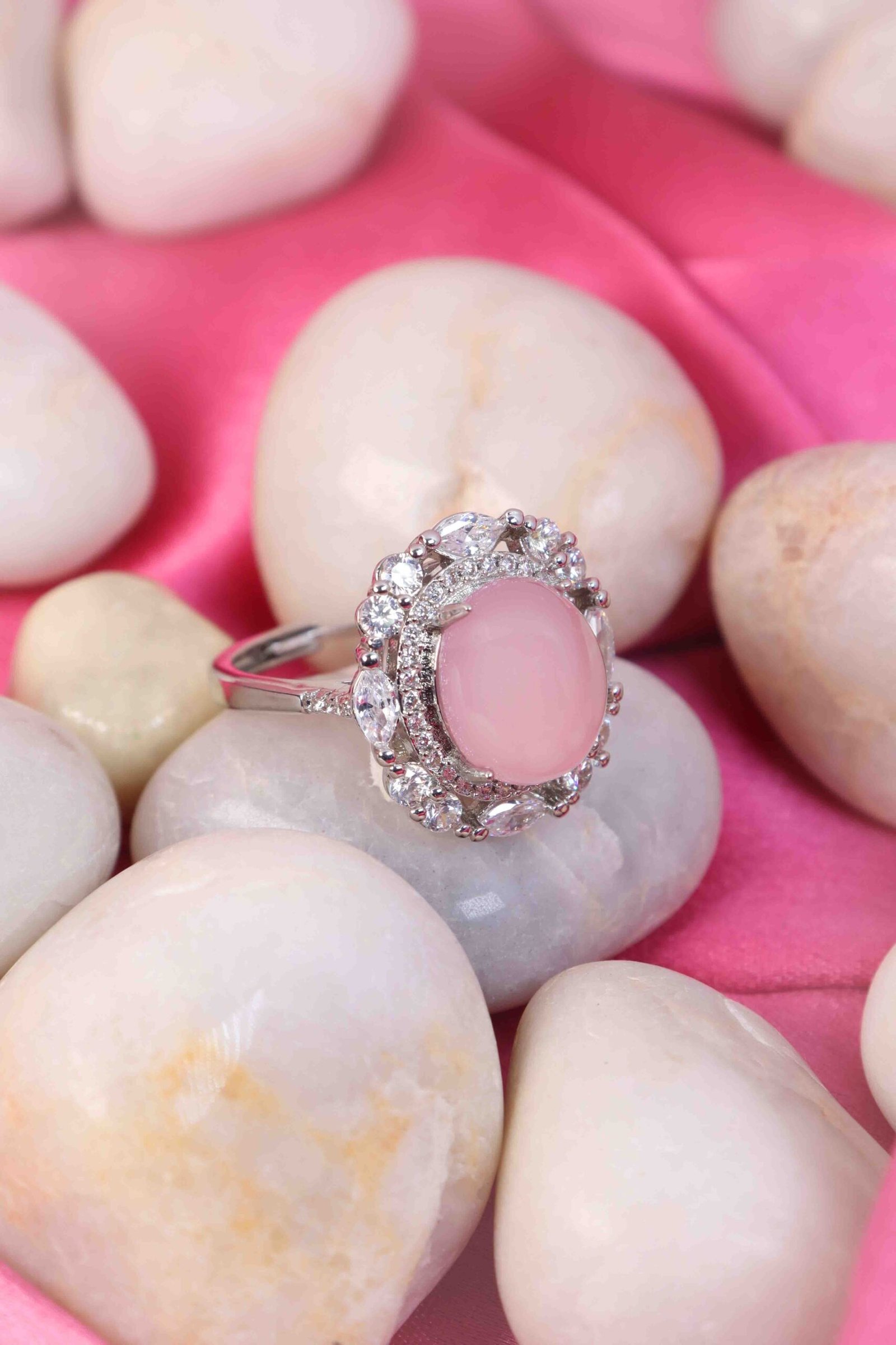 UNIHLC Petal Glow Ring - Image 4
