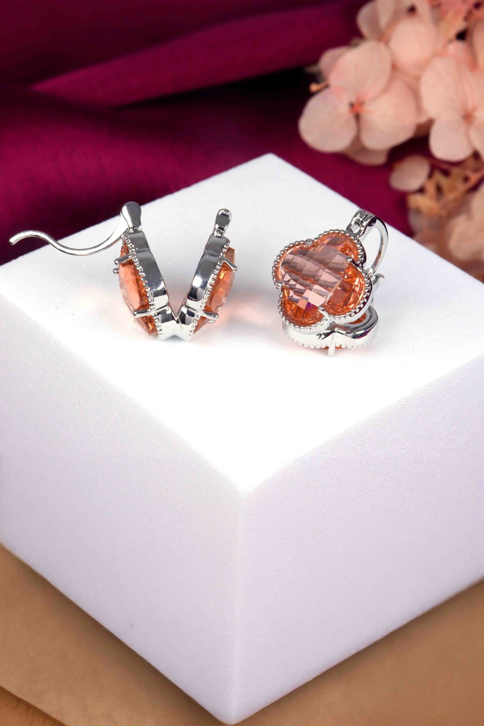UNIHLC Blush Clover Drops - Image 4