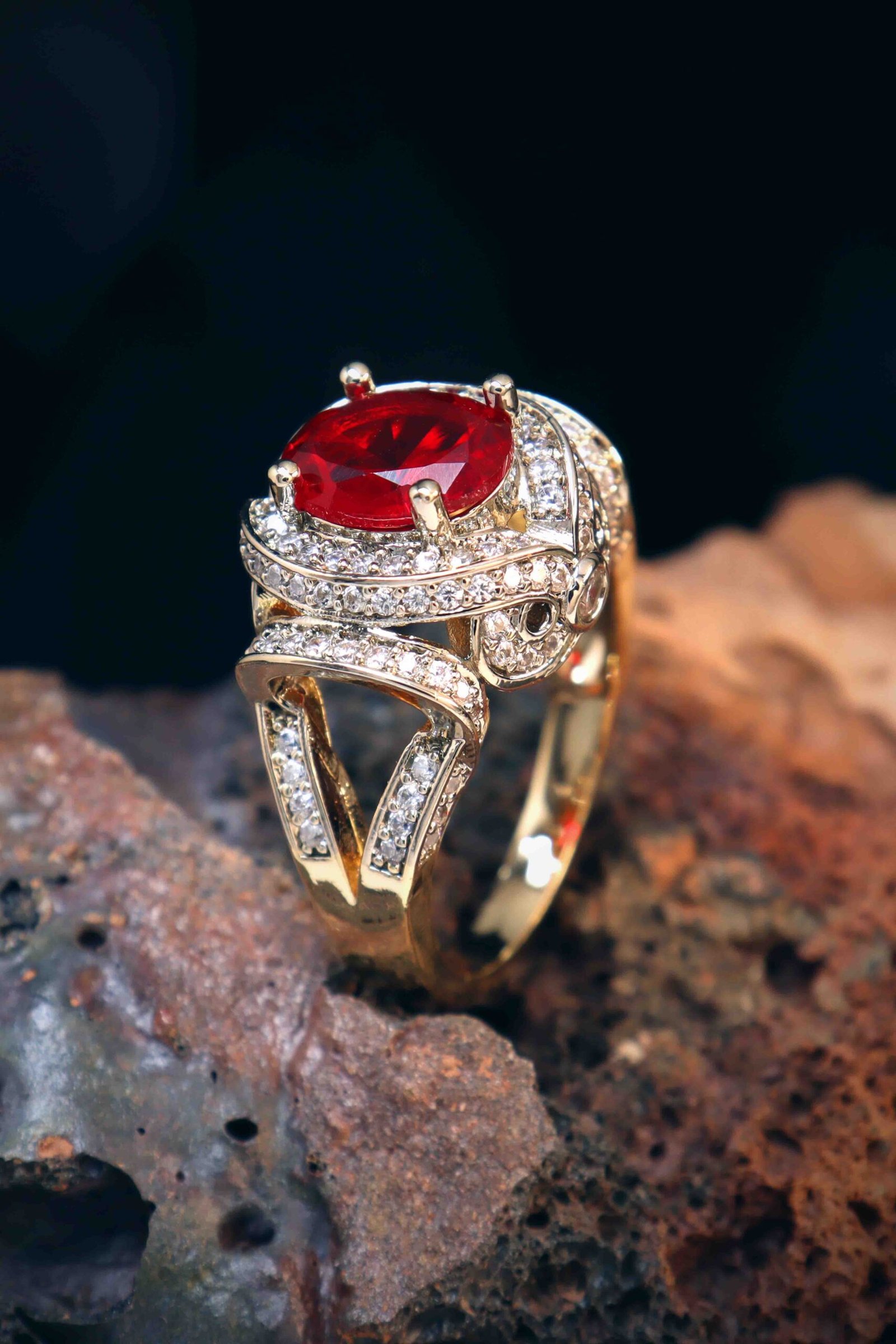 UNIHLC Scarlet Majesty Ring - Image 4