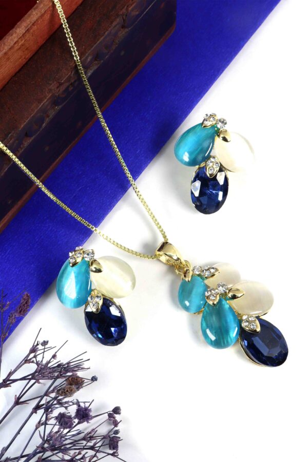 4_89473d7c-b68f-4e87-9f09-0b4e823487dc