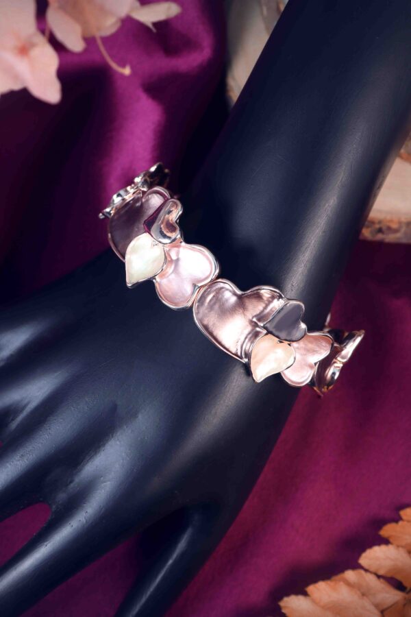 4_ab6b81d6-5da9-47fc-9f8d-1ce12a91d22a