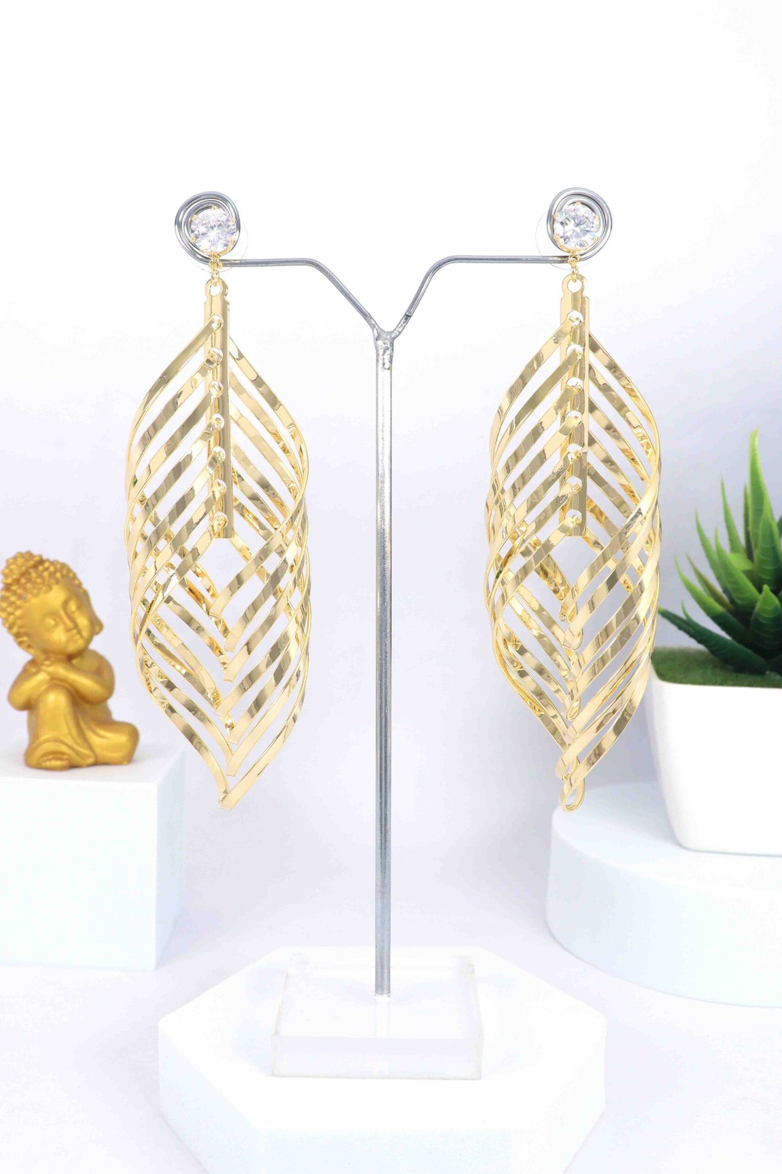 UNIHLC Golden Leaf Danglers