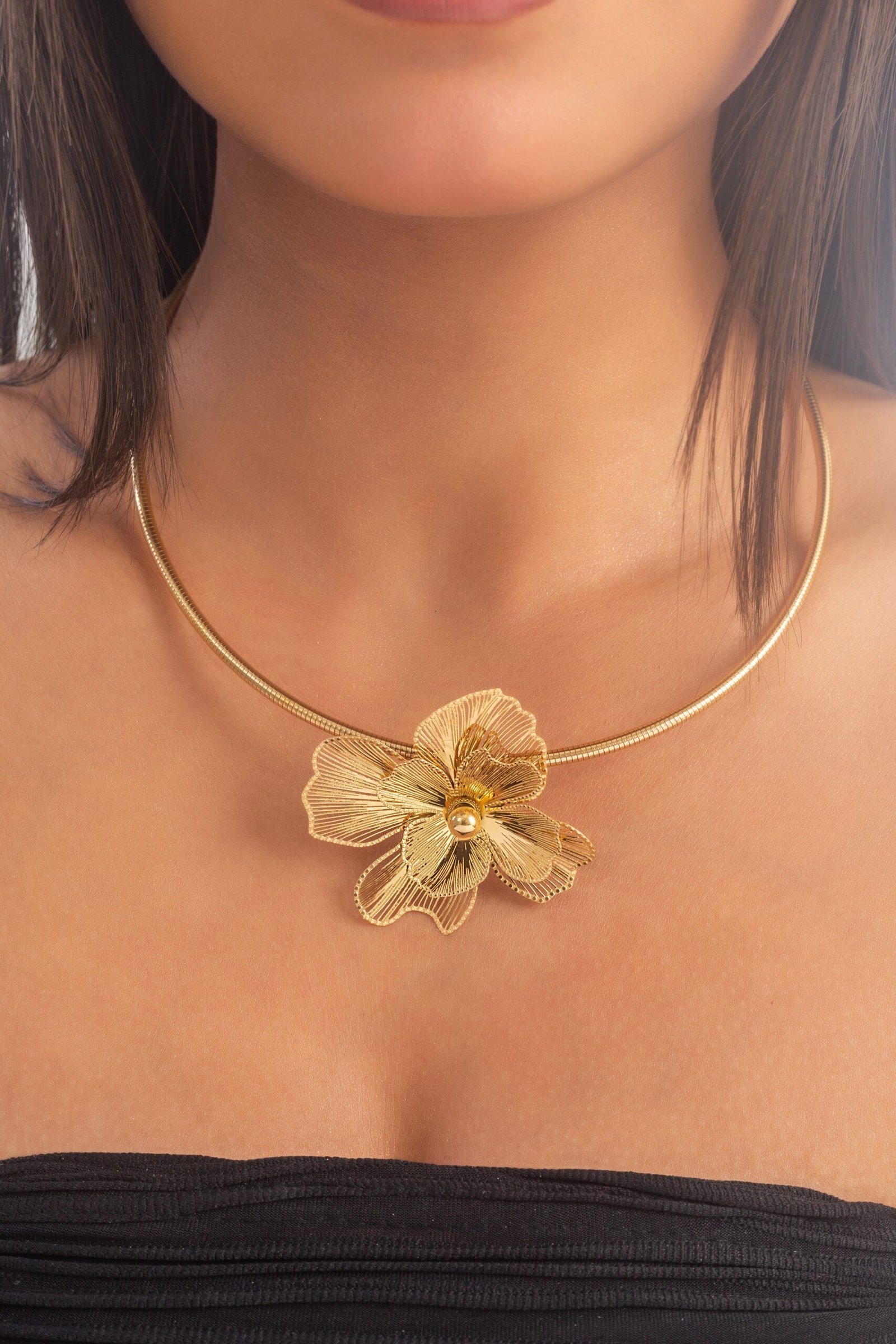UNIHLC Fusion Bloom Neckpiece