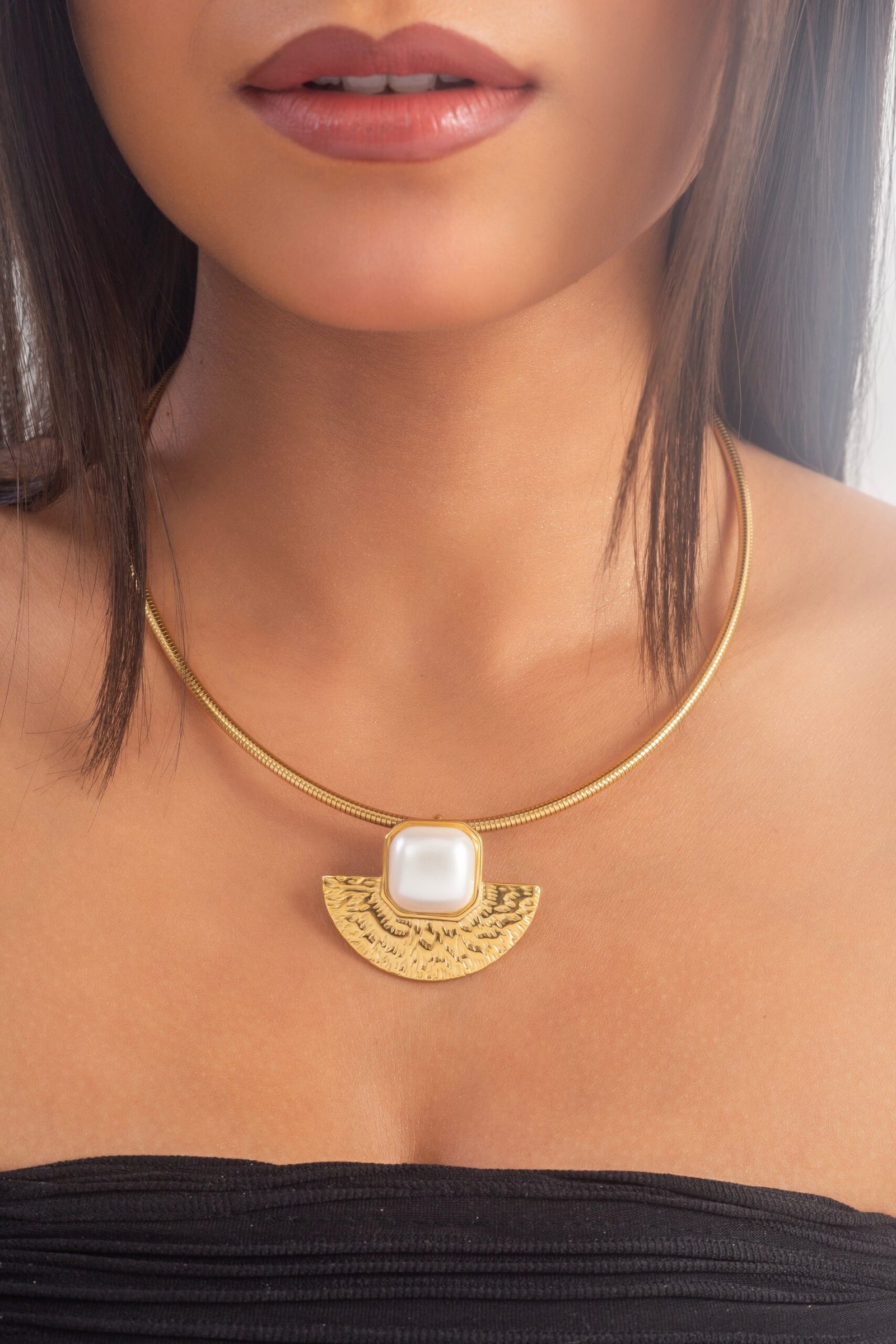 UNIHLC Pearl Abstract Chain