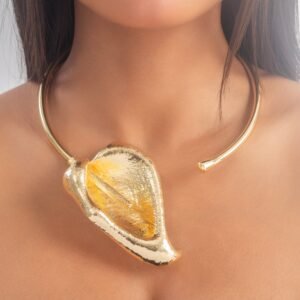 UNIHLC Stylish Leaf Necklace