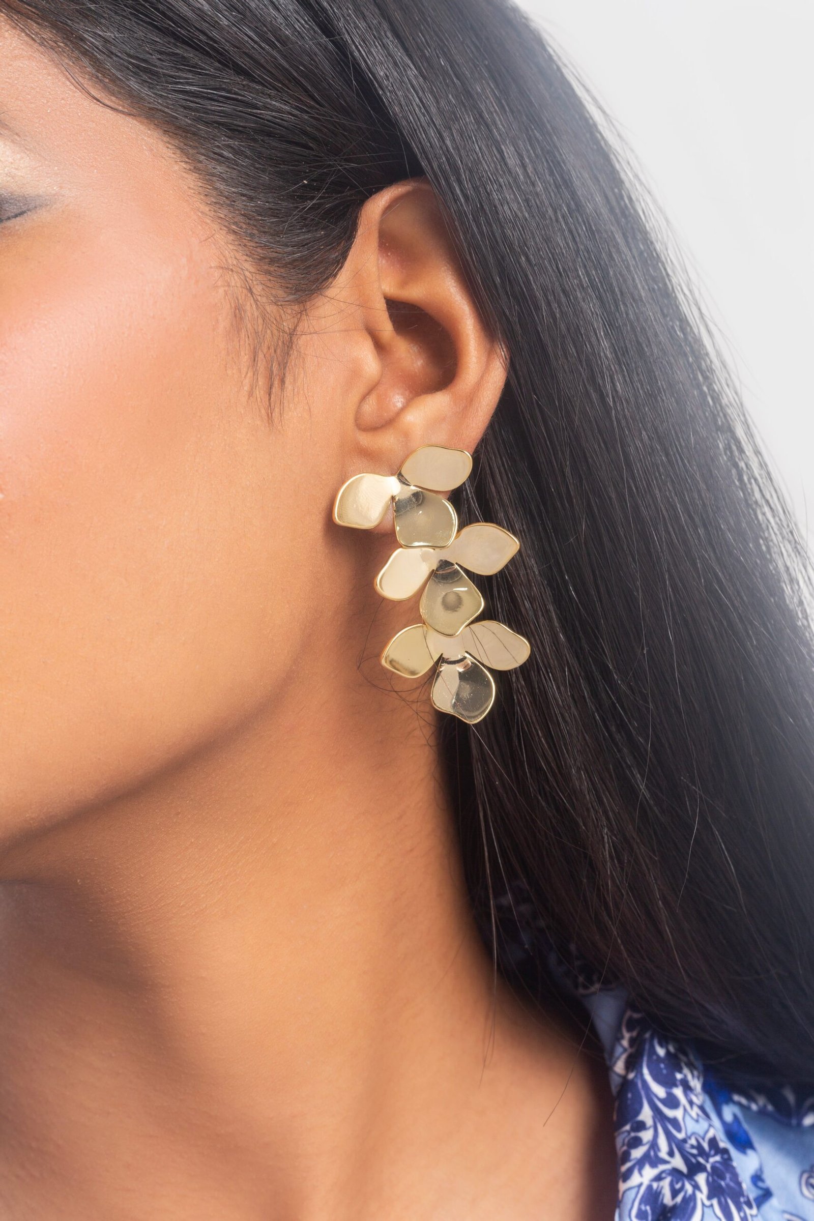 UNIHLC Golden Floral Drops Earrings