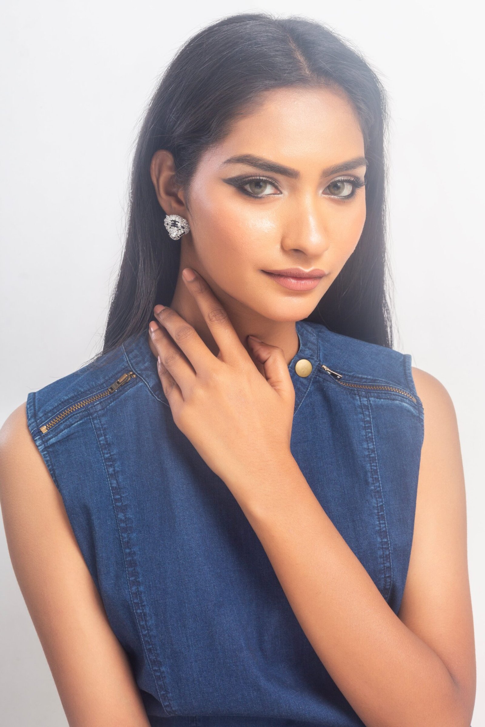 UNIHLC Tiger Studs - Image 3