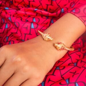 UNIHLC Golden Roaring Bracelet