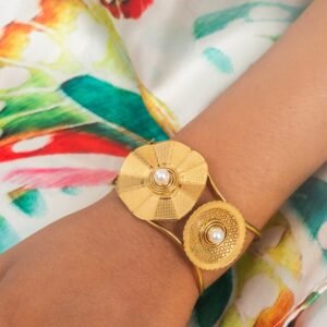 UNIHLC Elegance Pearl Cuff