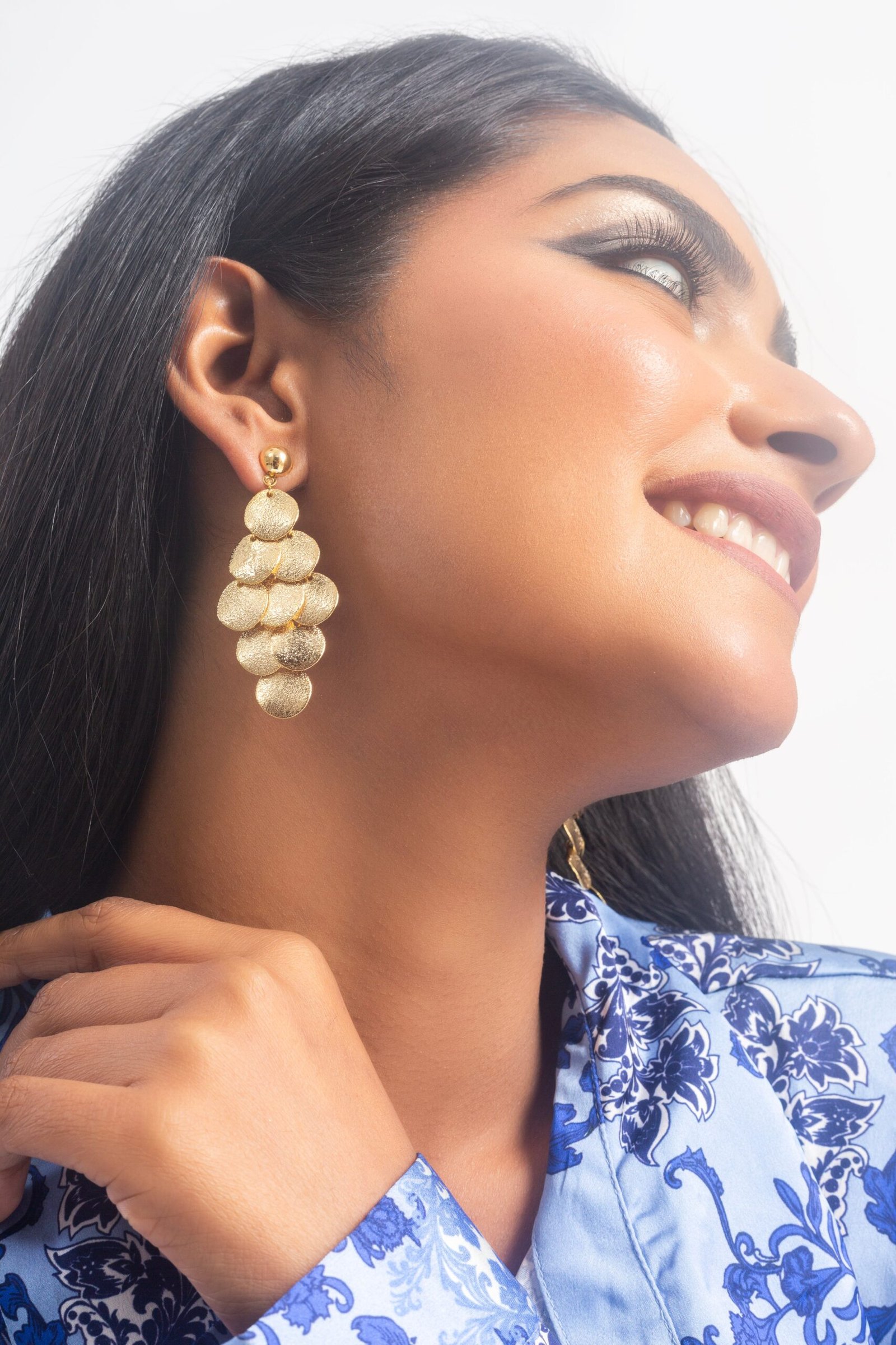 UNIHLC Golden Coin Drape Earrings - Image 2