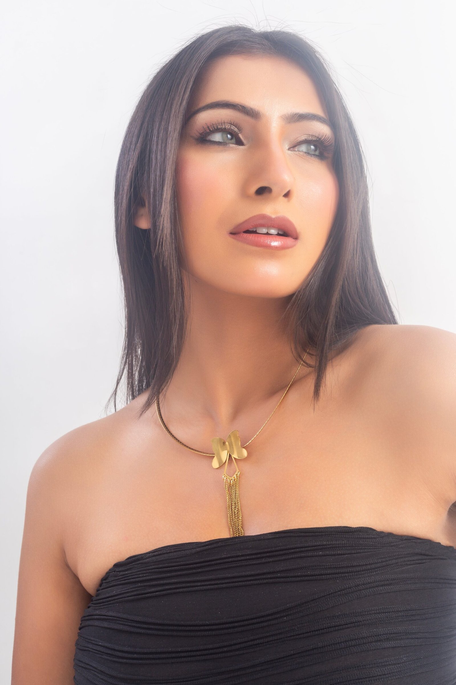 UNIHLC Flutter Tassel Neckpiece - Image 3