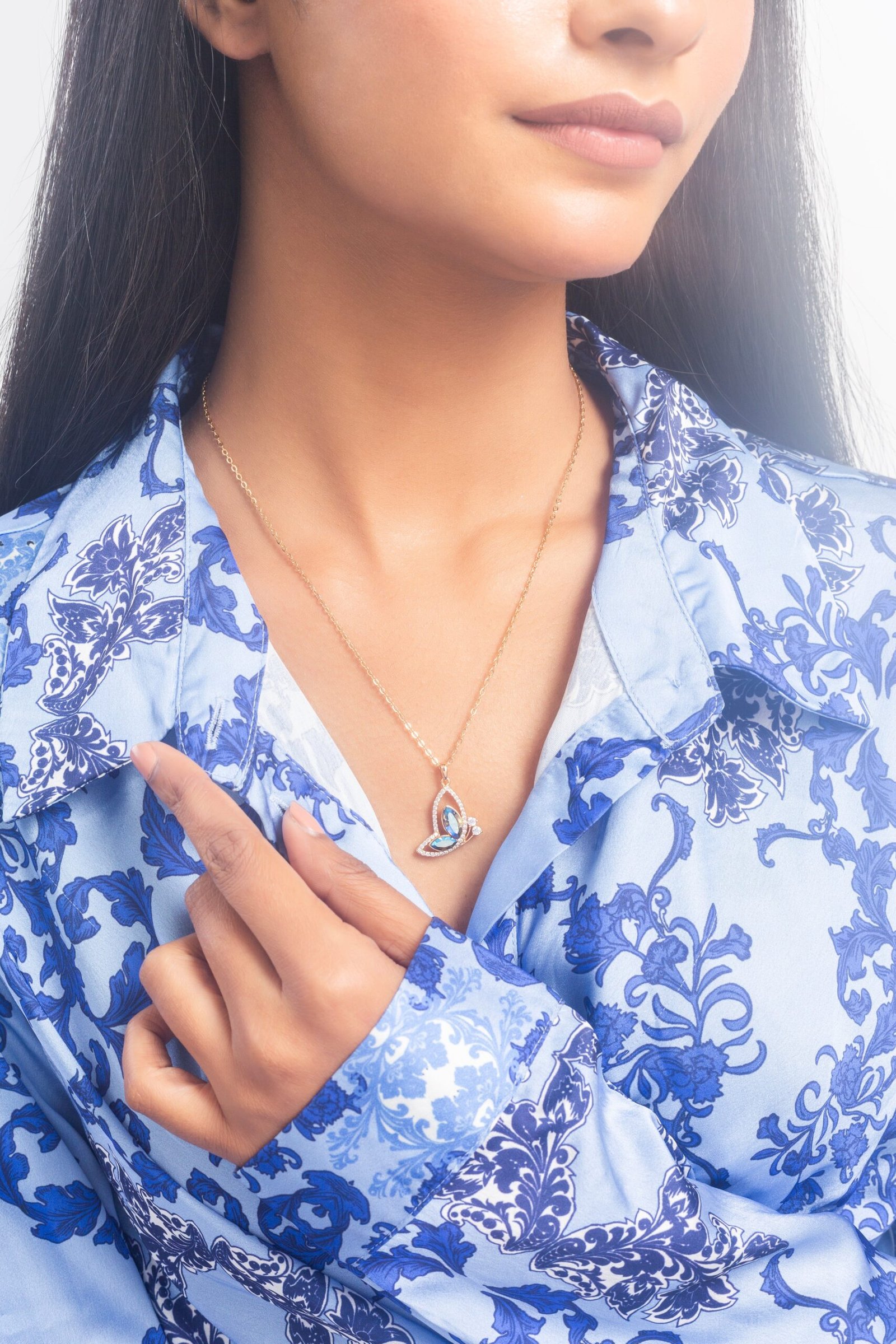 UNIHLC Celestial Blue Wings Necklace - Image 2