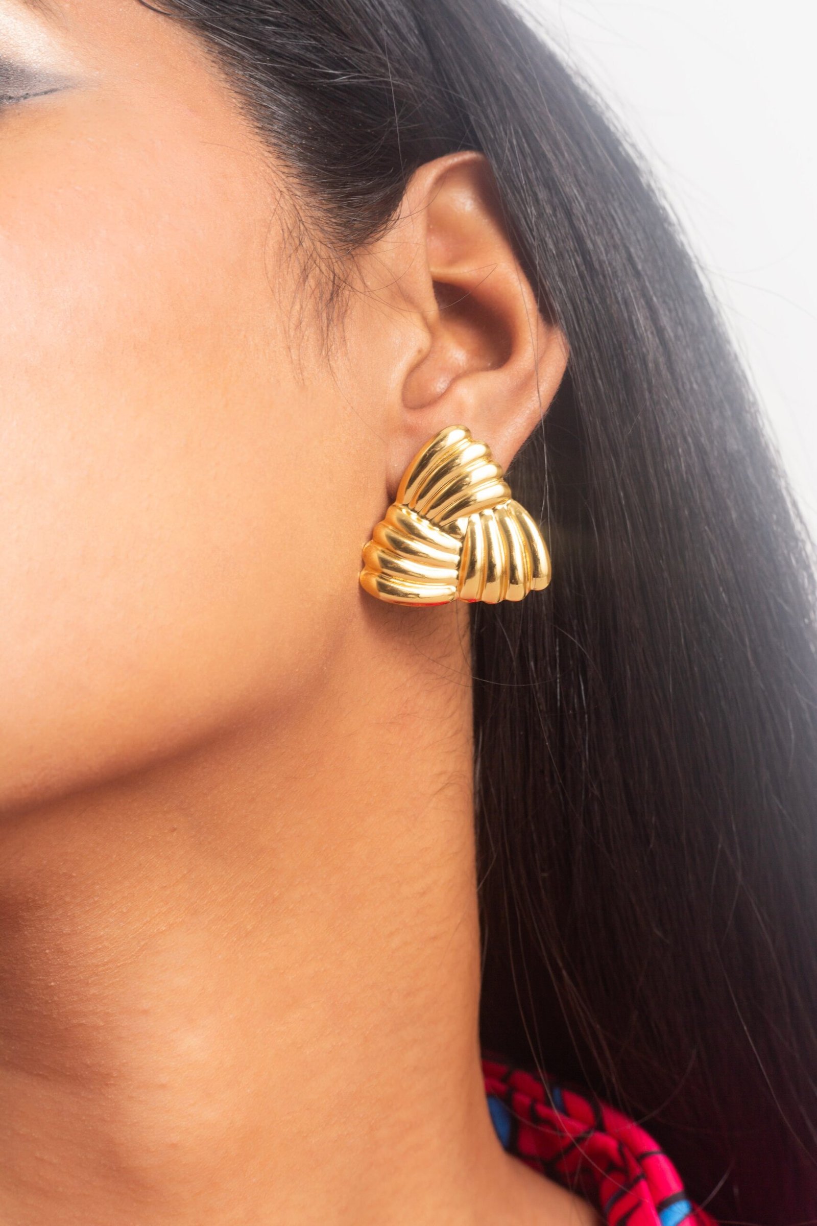 UNIHLC Golden Triangle Knot Earrings