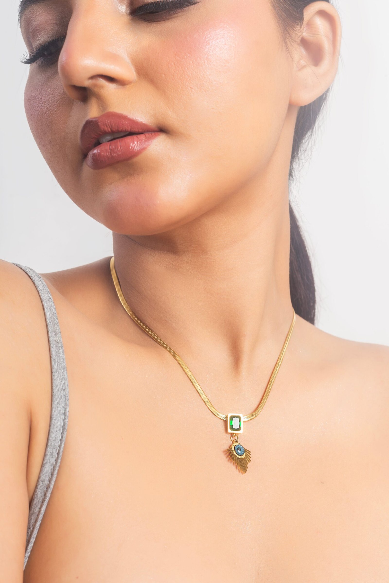 UNIHLC Green Evil Eye Necklece - Image 3