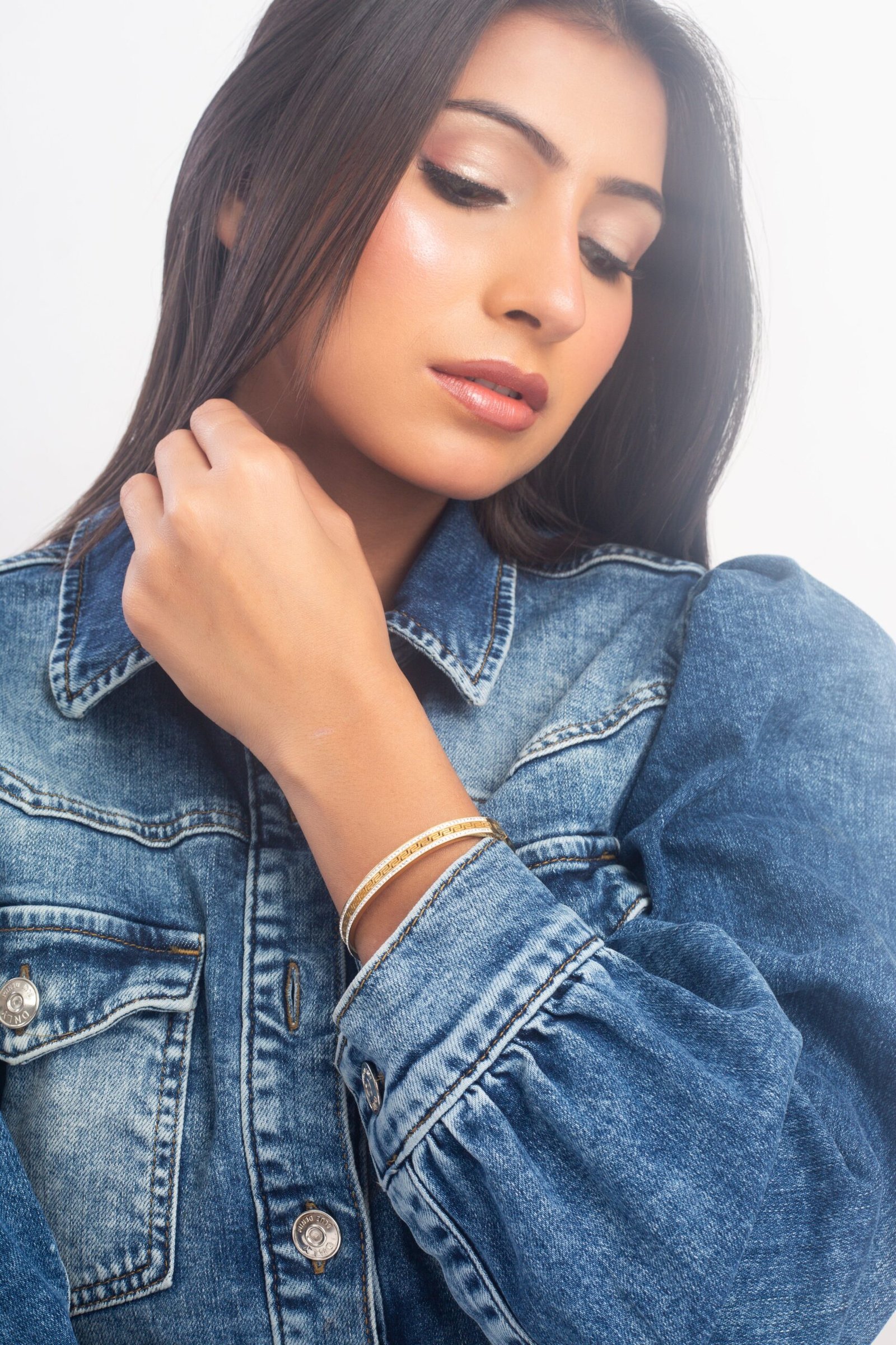 UNIHLC Golden Maze Bracelet - Image 4