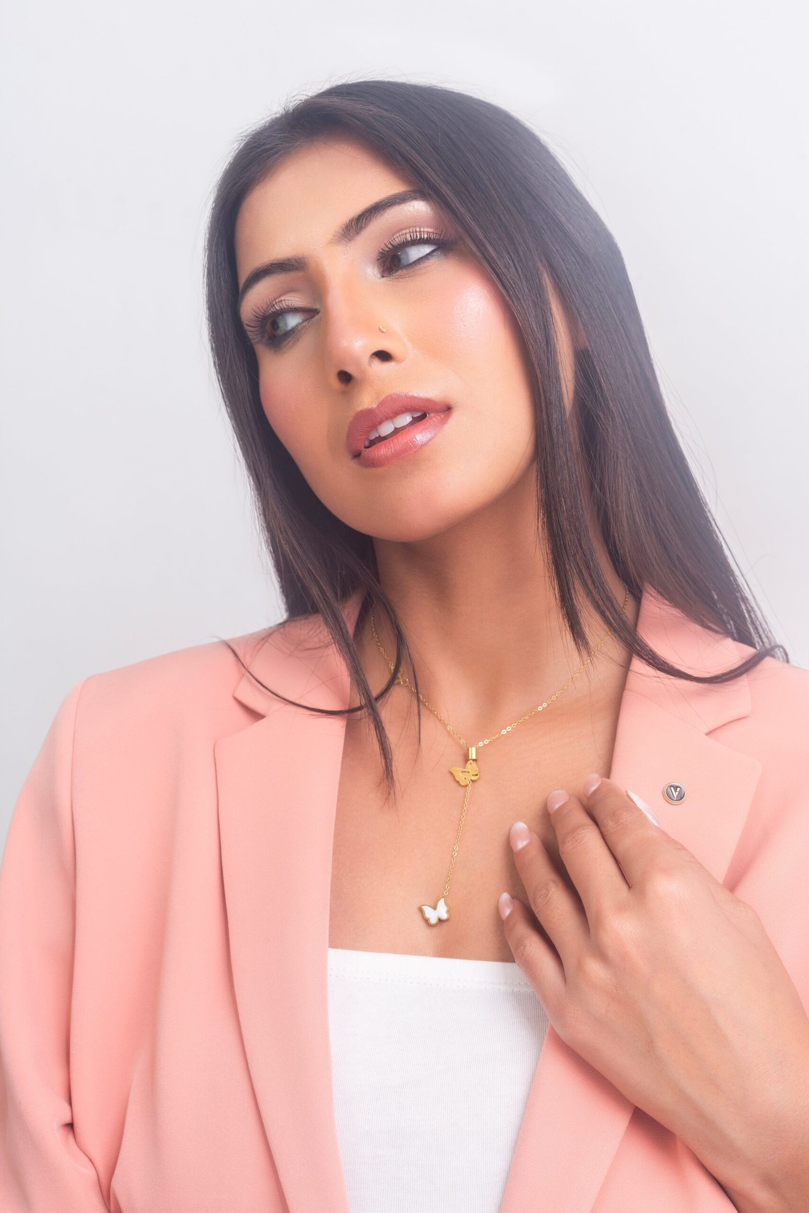 UNIHLC Flutterfly Necklace - Image 2