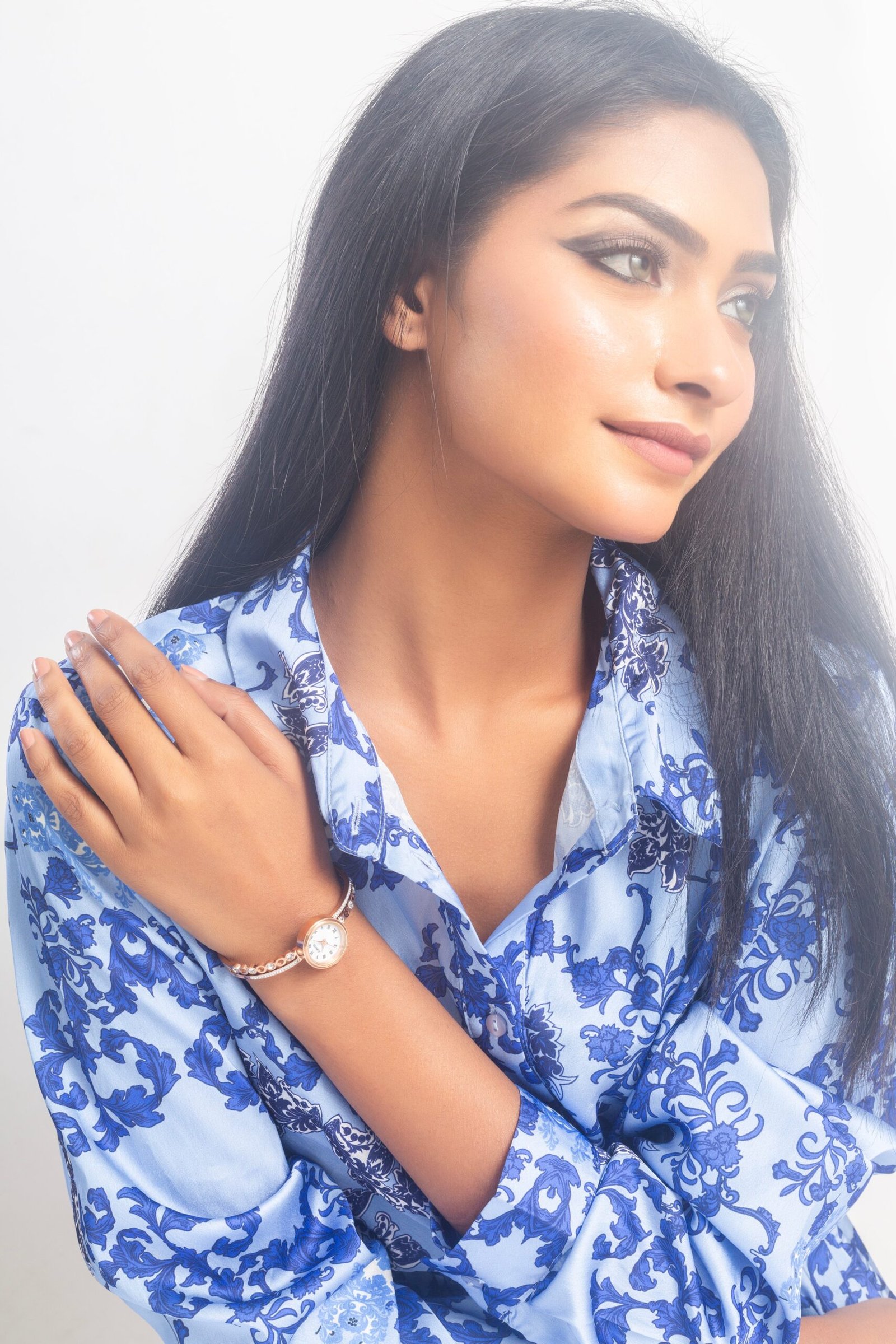 UNIHLC Crystal Dial Watch - Image 4