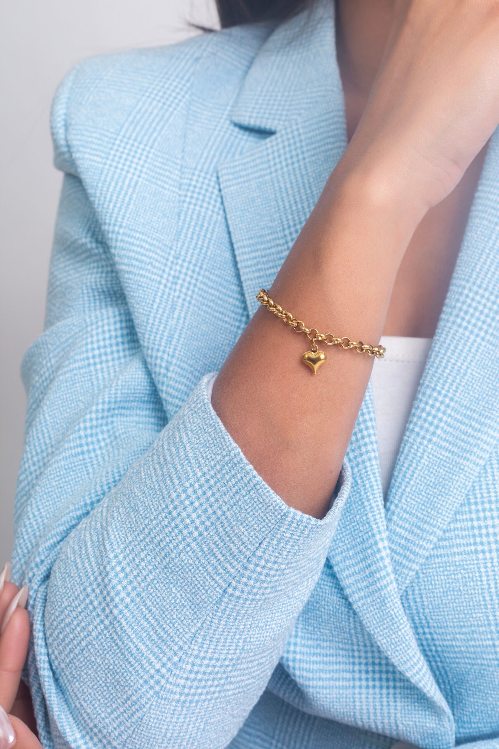 UNIHLC Chunky Heart Cuff - Image 2