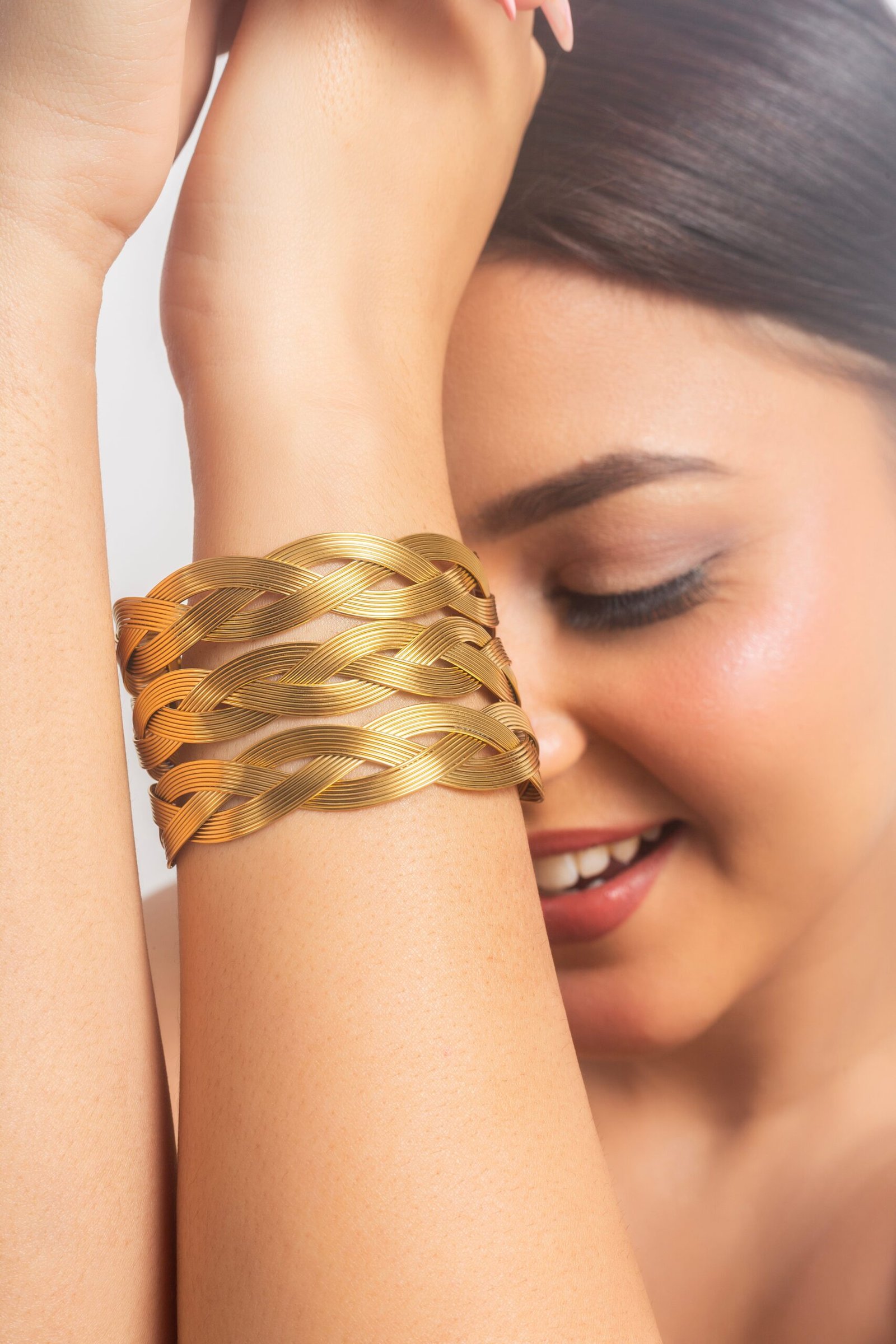 UNIHLC Canton Loop Bangle - Image 2