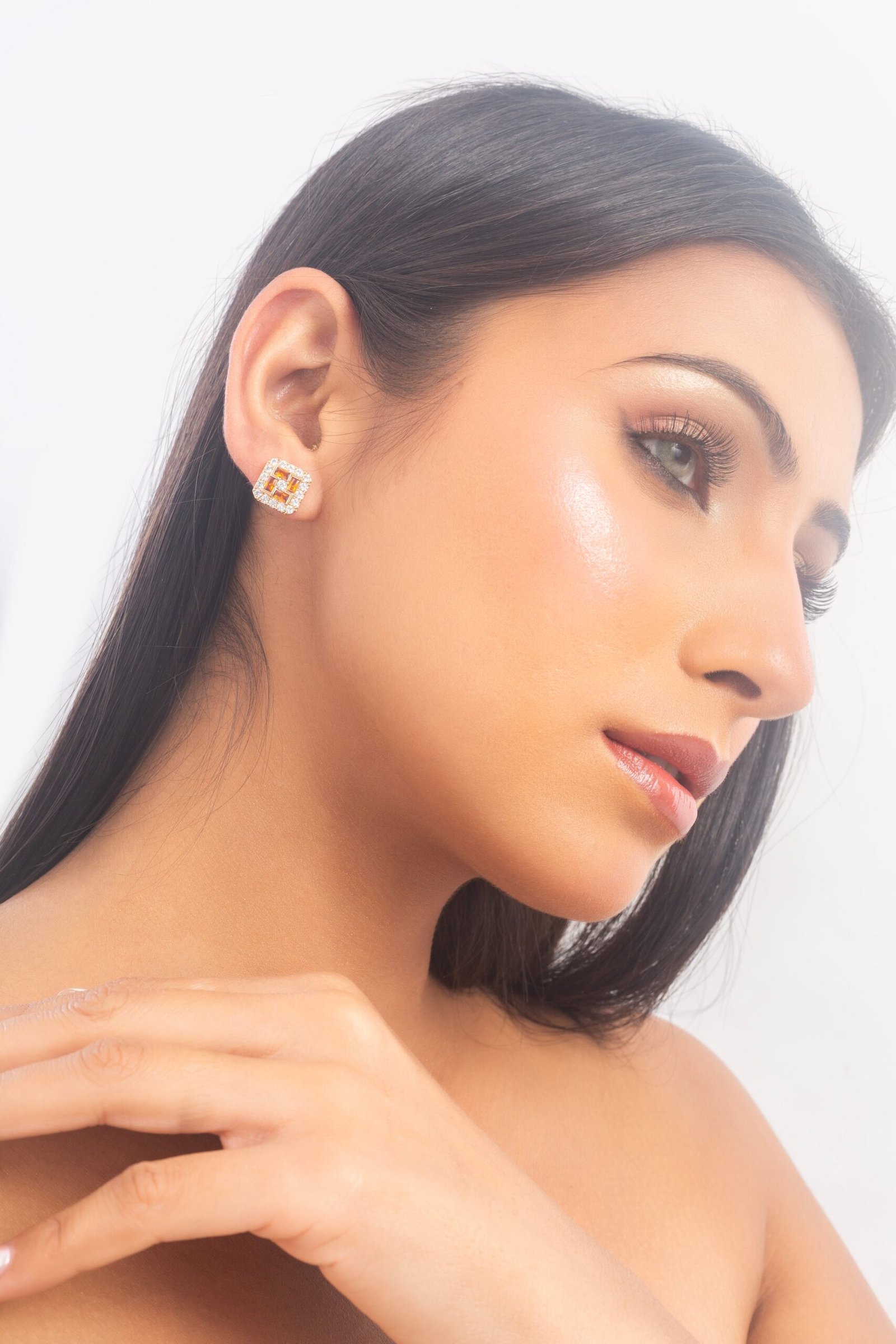 UNIHLC Diamond Square Studs - Image 2