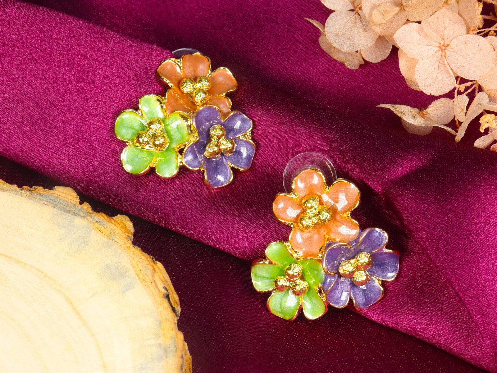 UNIHLC Troika Studs